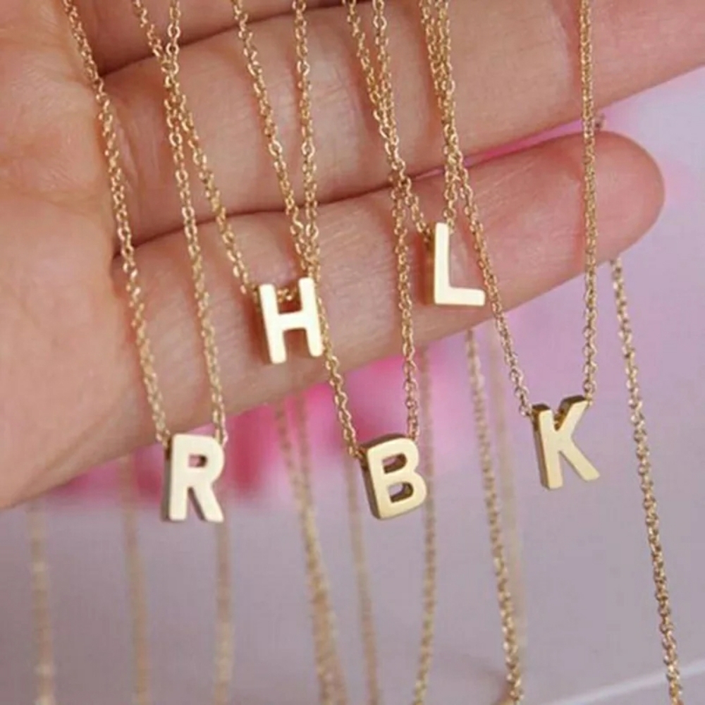 Initial C 18k gold plated initial necklace - Picture 5 of 6